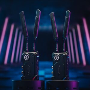Hollyland Cosmo C1 wireless video transmitters with antennas