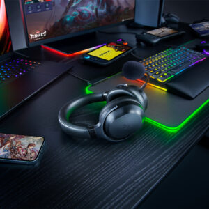 Razer Barracuda V2 Pro black wireless gaming headset – product detail view