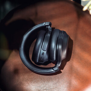 Razer Barracuda V2 Pro wireless gaming headset – feature view
