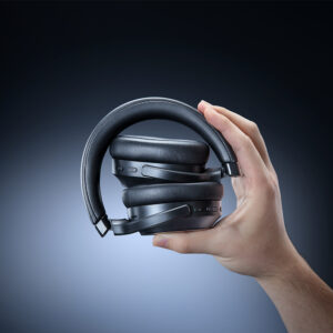 Razer Barracuda V2 Pro black wireless gaming headset – alternate angle